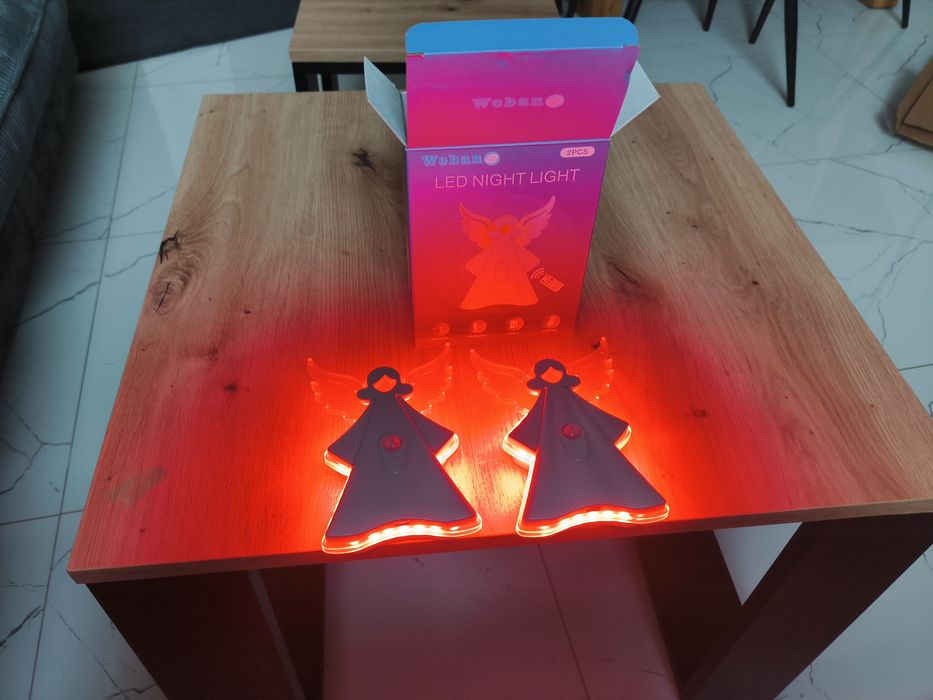 Lampka nocna LED z czujnikiem ruchu