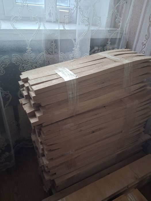 Дошки дубові та палки