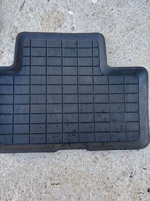 Tapetes borracha Volvo XC40 usados