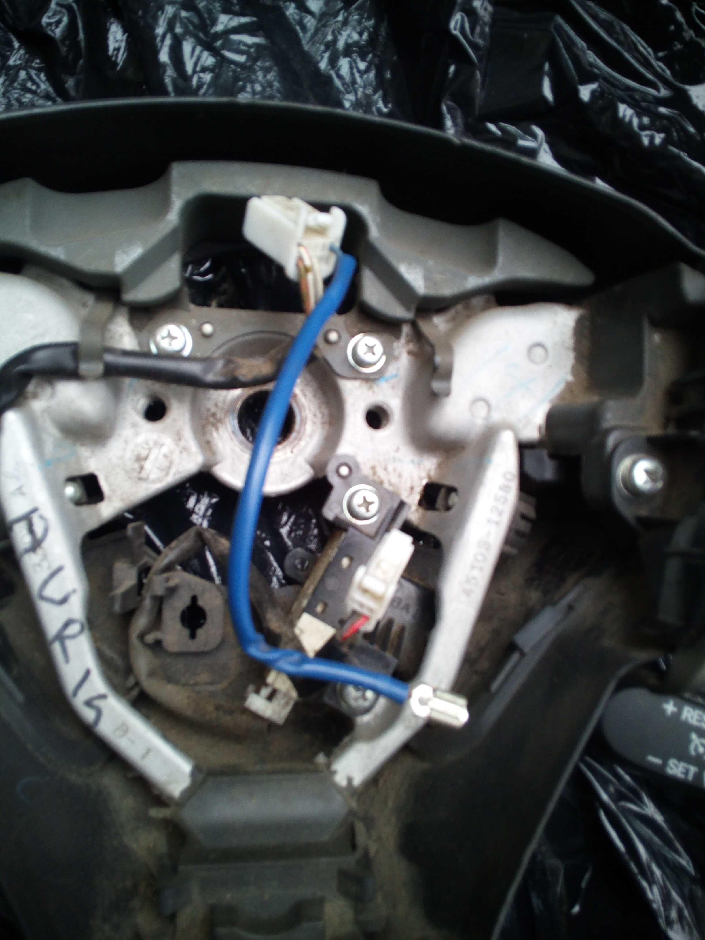 TOYOTA AURIS I 06-09 kierownica skóra tempomat