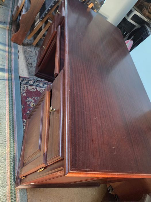 Secretária em mogno maciço tampo com 1 60x80 em estado Novo