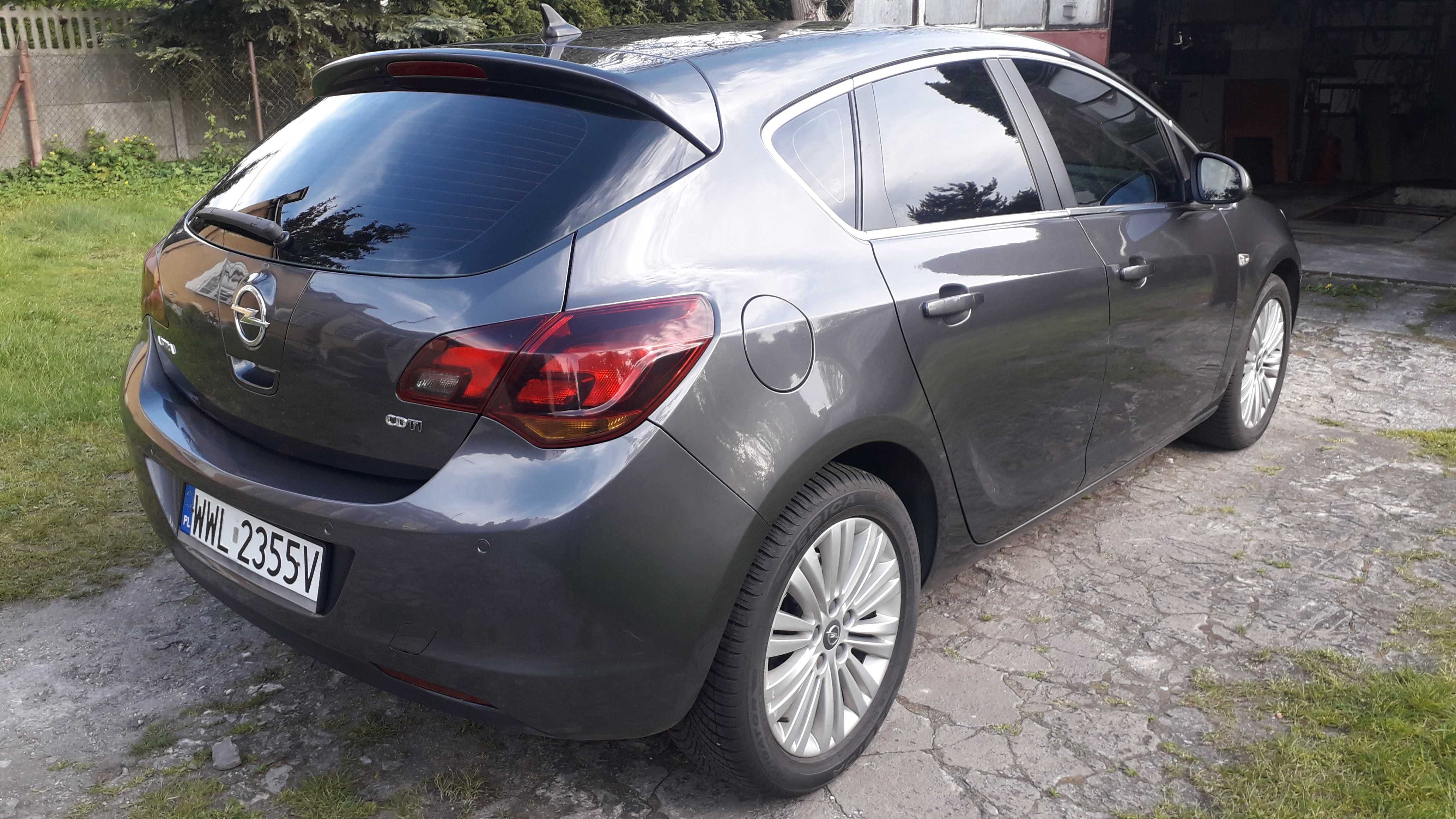 Opel Astra J 1,7 CDTI NAVI,KLIMA,ALU 17"