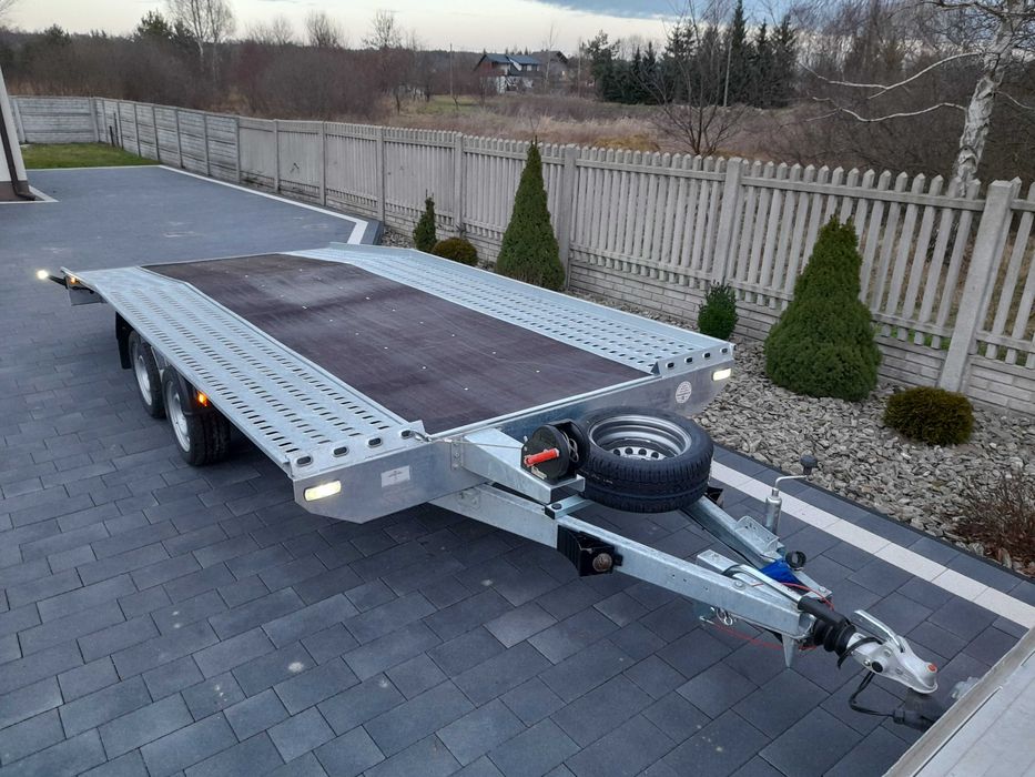 Autolaweta wypożyczalnia przyczepa laweta wynajem transport