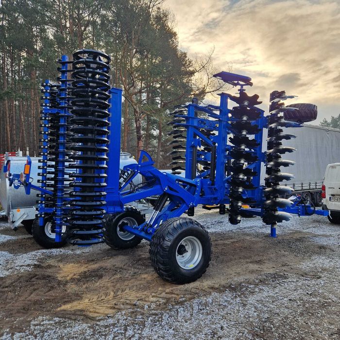 brona talerzowa talerzówka BTH 4 m , 4,5 m 5 m 6 m landstal