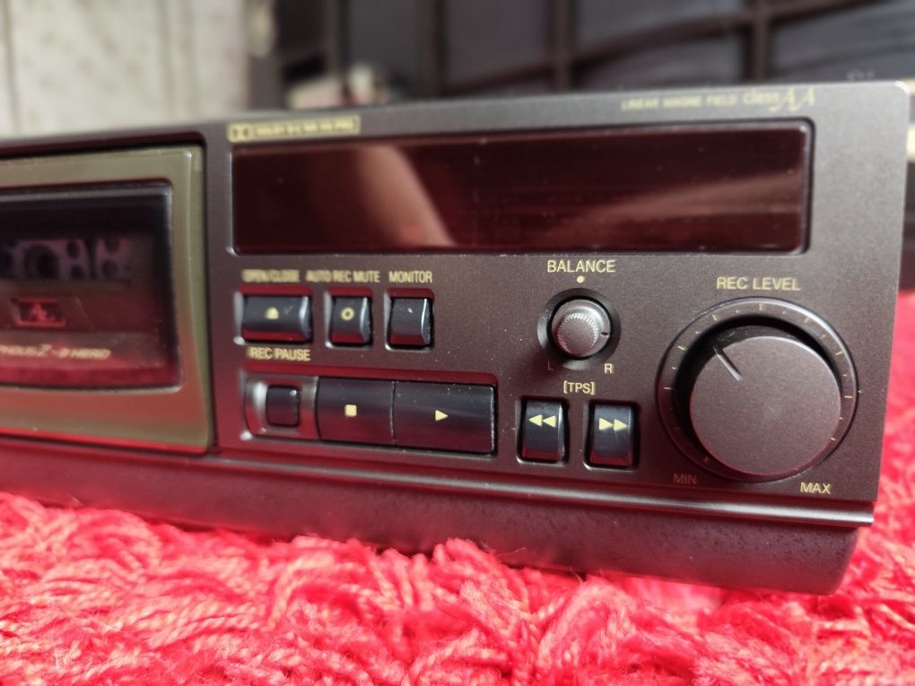 TECHNICS RS-AZ6 magnetofon 3-głowicowy.