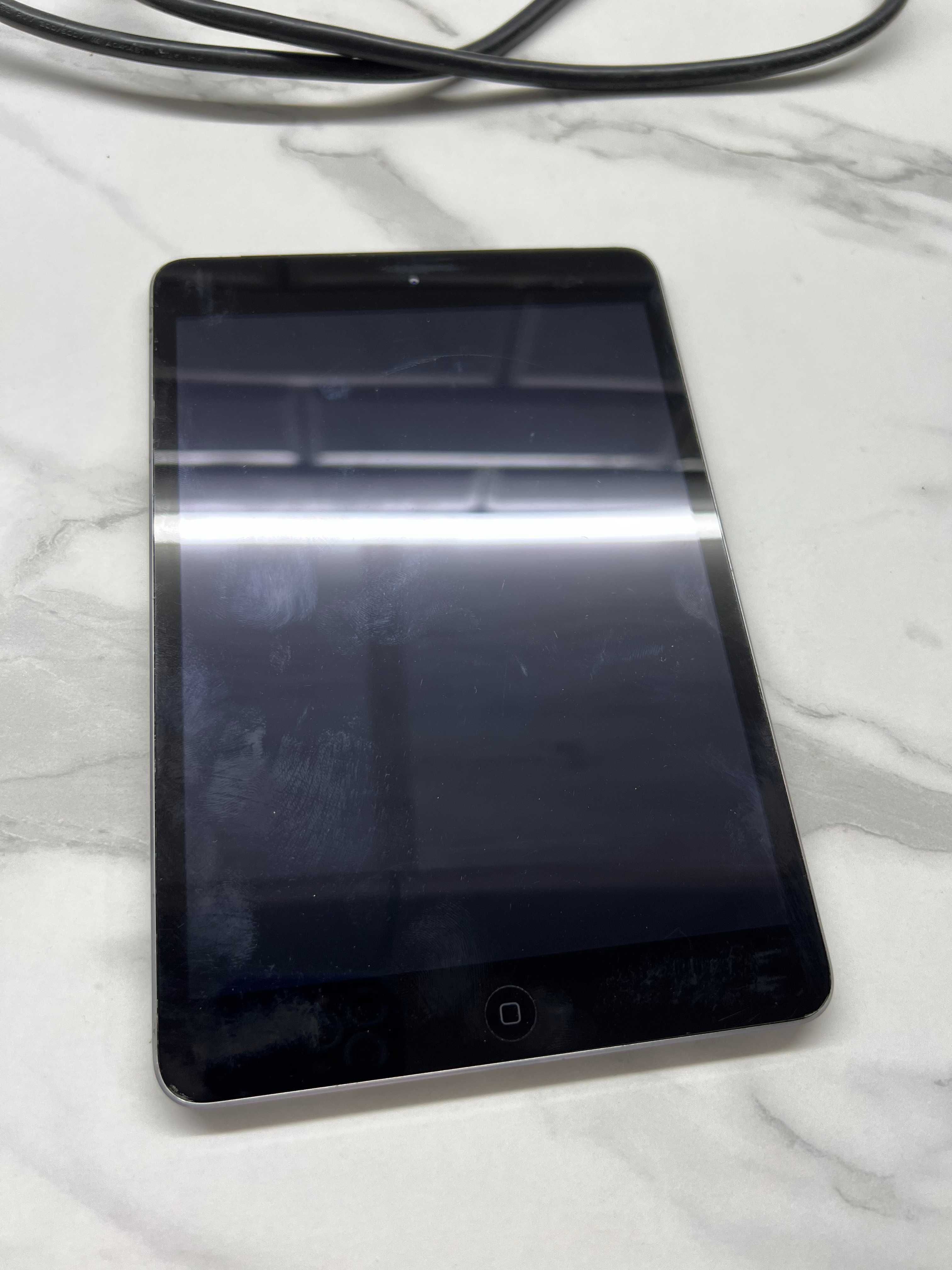 Apple A1455 iPad mini with Wi-Fi 4G 16GB
