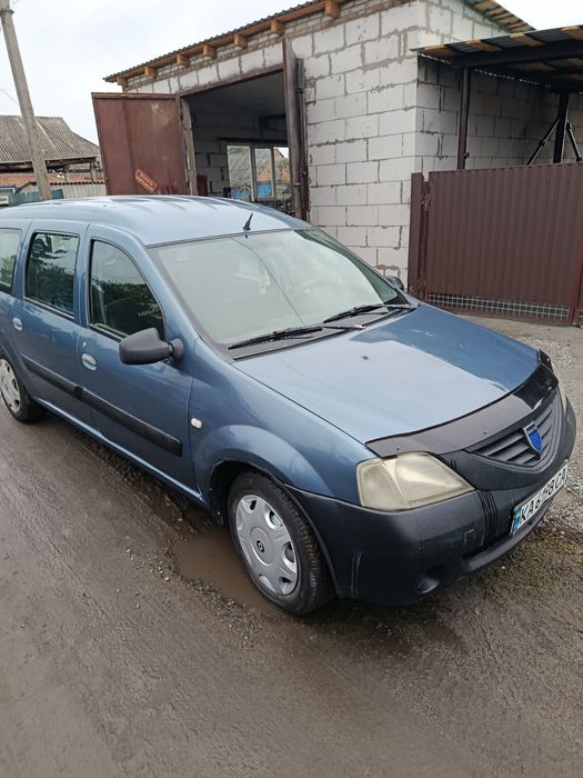Продам dacia logan в гарному стані