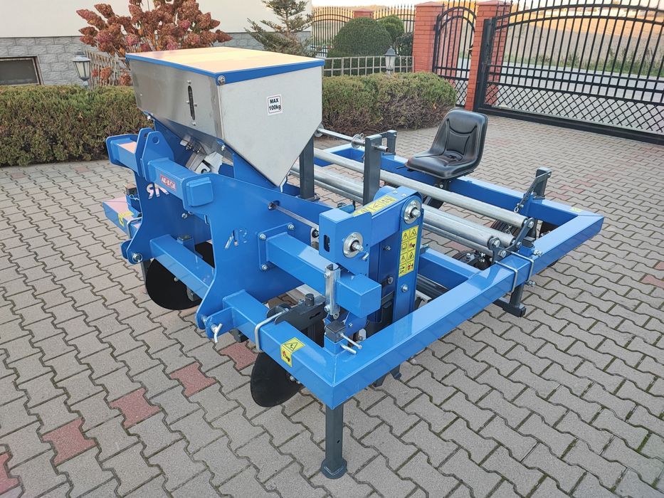 Formownica do zagonów, rozkładania folii, taśmy AFR200