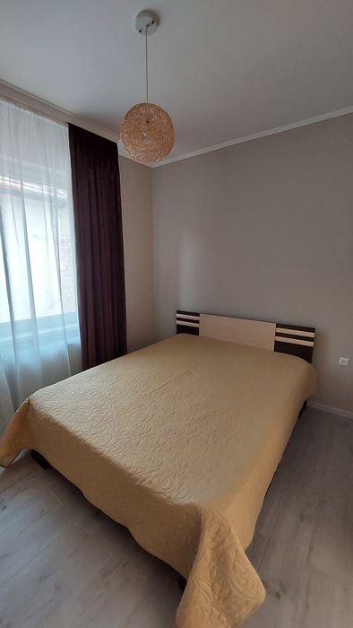 Будинок подобово,ВІЛЬНО