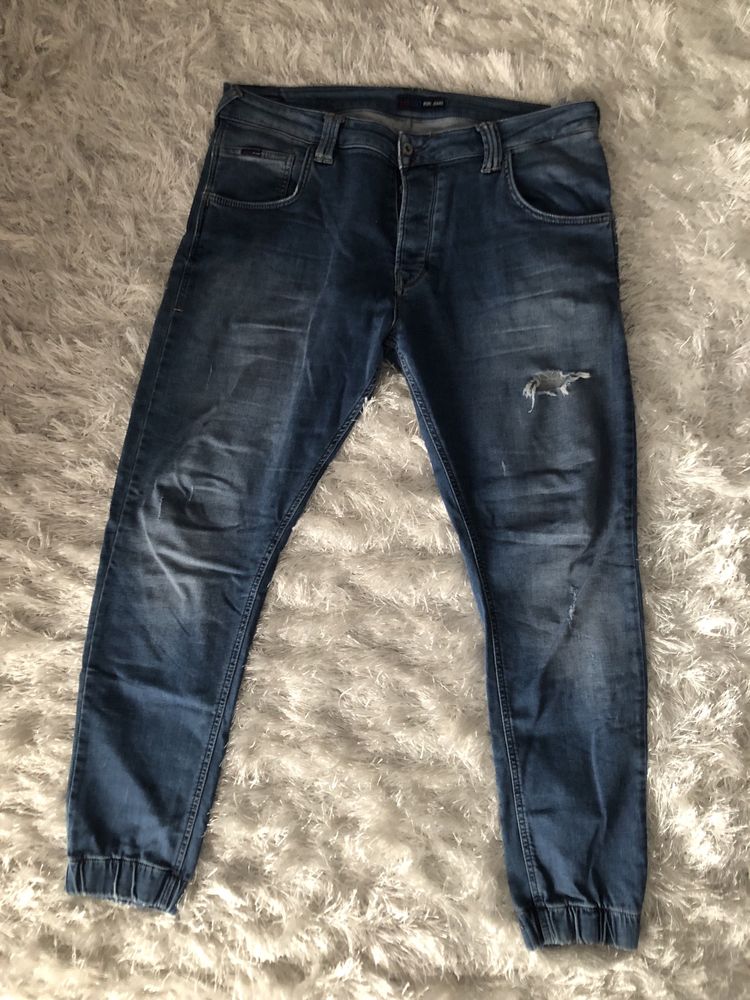 Męskie jeansy Pepe Jeans rozmiar 36/RE