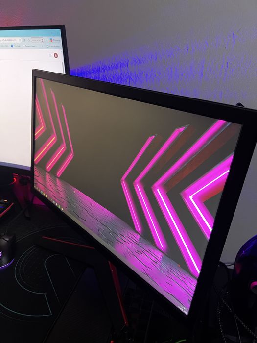 Ecrã gaming LG 24” 144hz