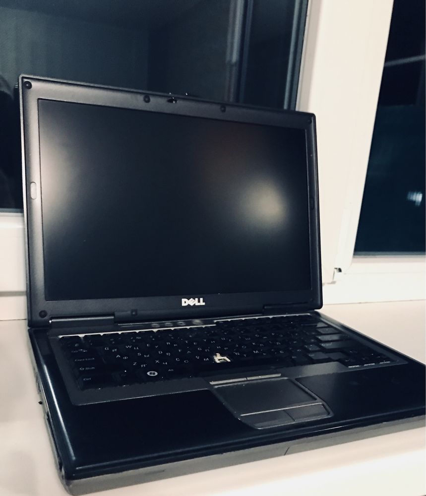 Ноутбук DELL Latitude D620 14" Intel Core 2 Duo T2300 1.66 ГГц 1 Гб