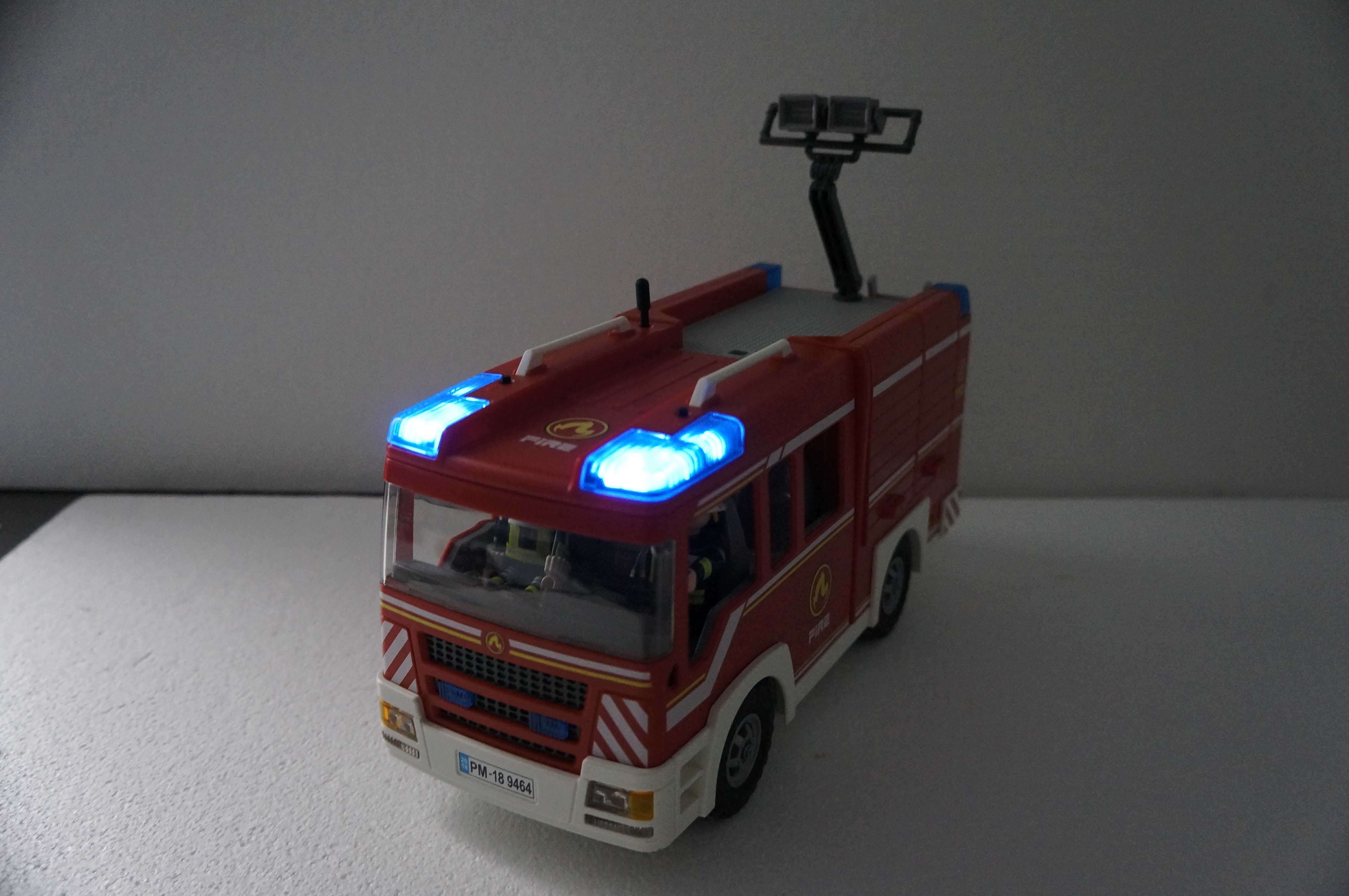Playmobile 737 Wóz strażacki światło i dźwięk Playmobil