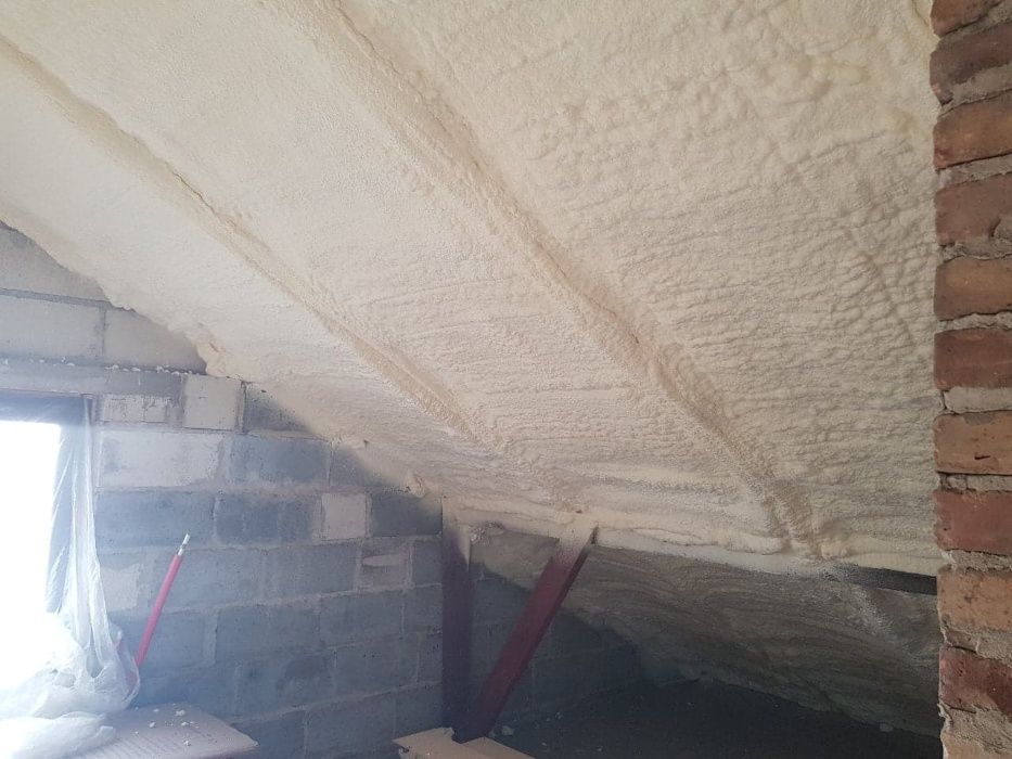 Ocieplanie pianką PUR, ocieplanie pianą PUR, piana PUR, pianka PUR