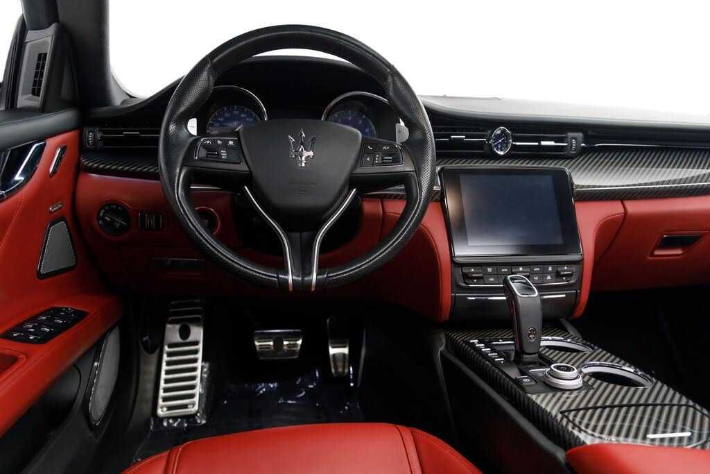 Wynajem maserati quattroporte diesel 3.0