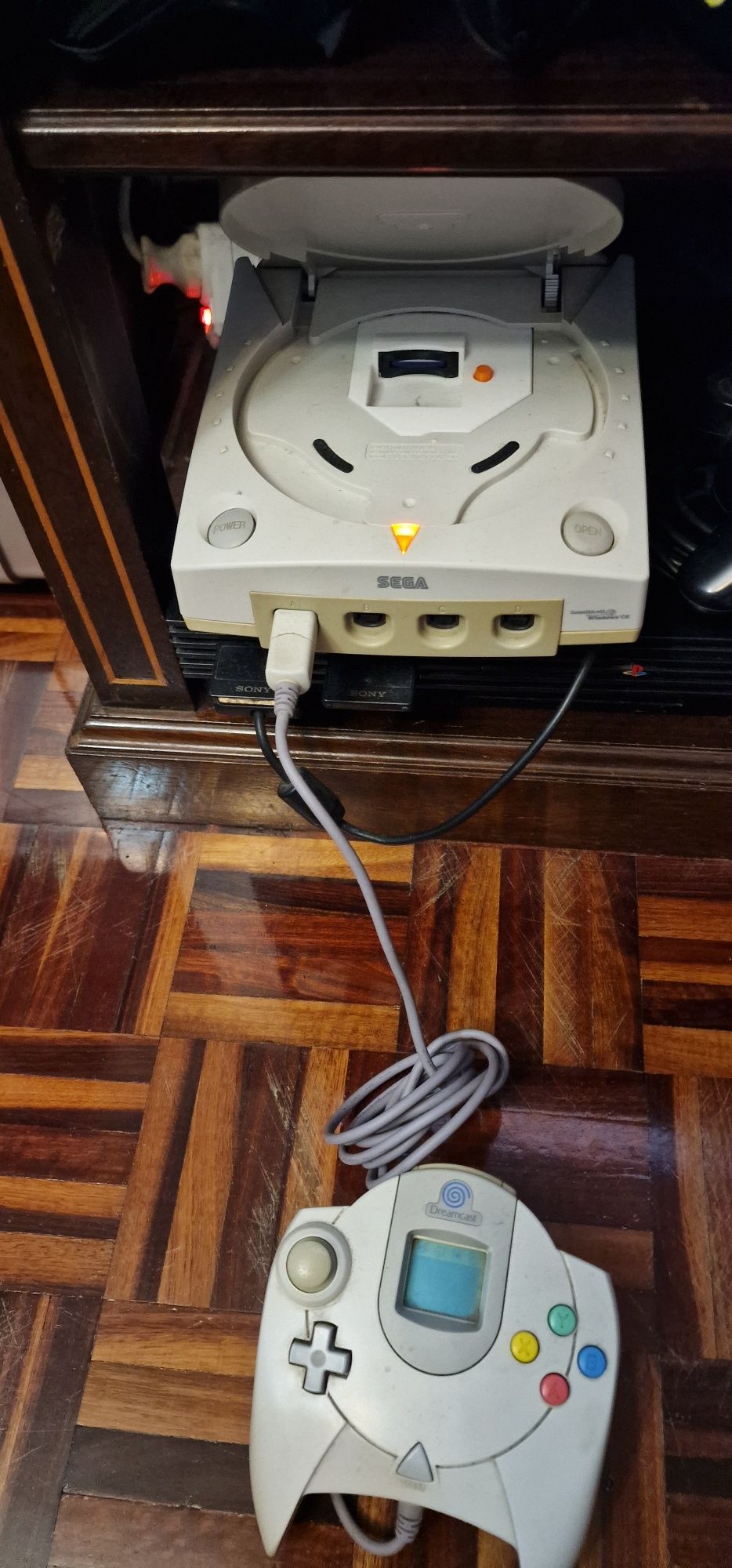 Consola Dreamcast com GD_EMU