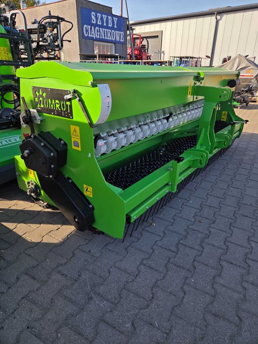 Siewnik do traw Zumrut S-3000