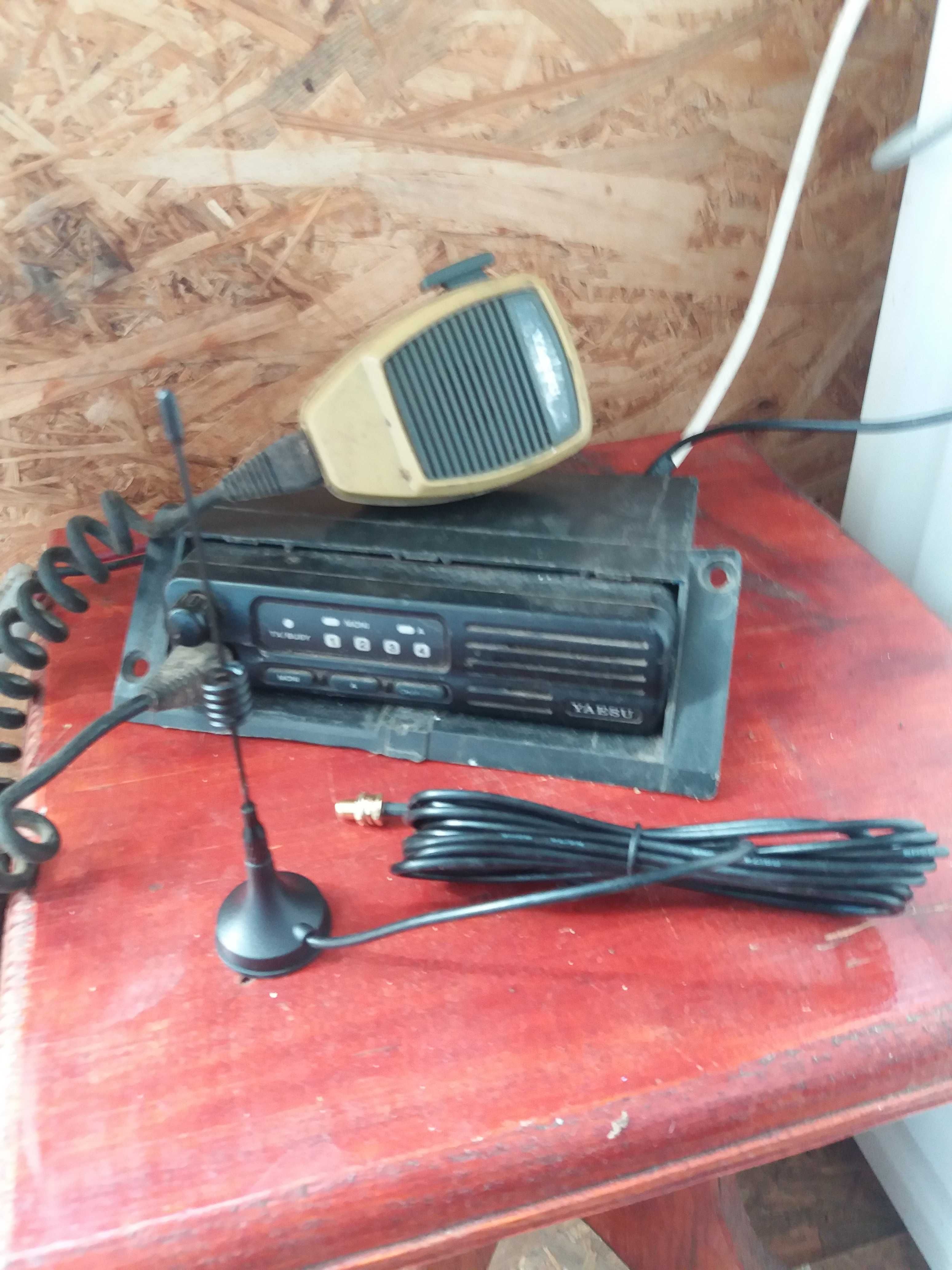 Продам рацию Yaesu 2000u