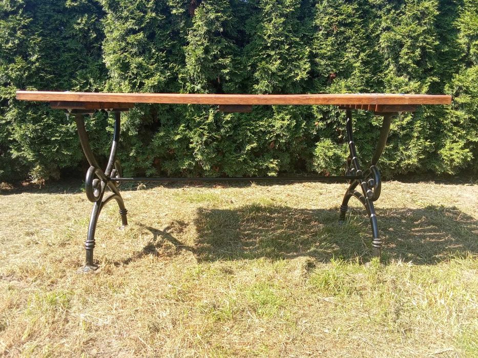 Stół ogrodowy drewniany