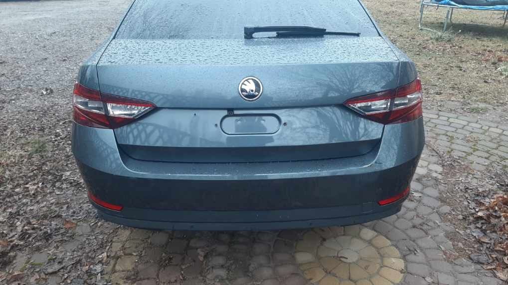 Skoda Superb 3v kolor LF7Y Maska Zderzak Błotnik Drzwi Klapa Lampa
