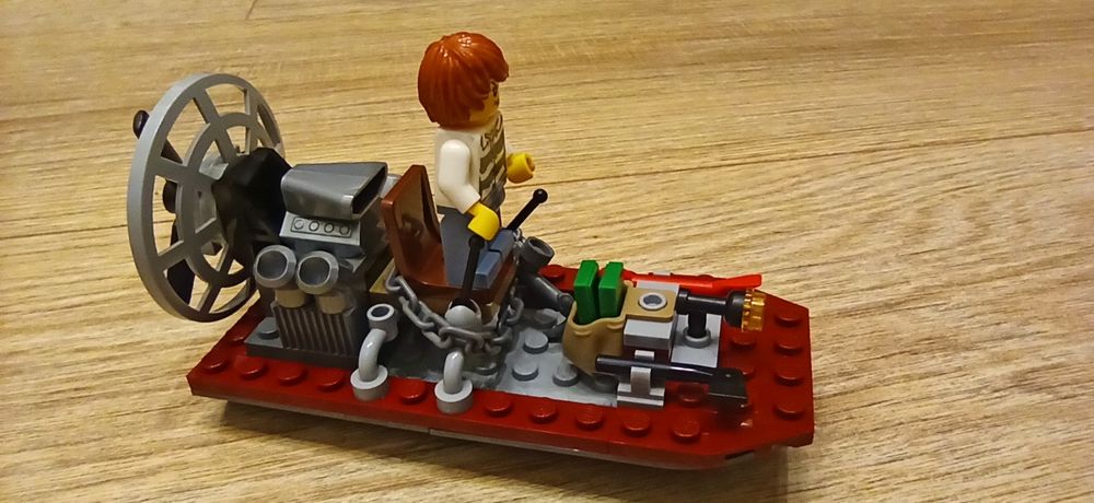 Klocki Lego City 60069 Posterunek policji z bagien