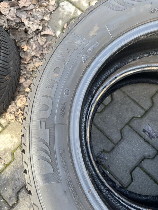 Para opon zimowych 215/60 R17 Fulda