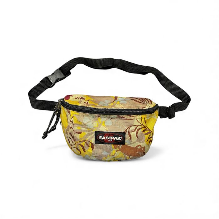 EASTPAK U.S.A. оригінальна бананка сумка на пояс/через плече істпак