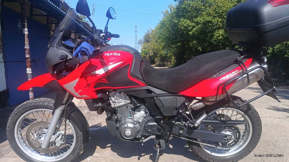 Апрілія пегасо трейл 660