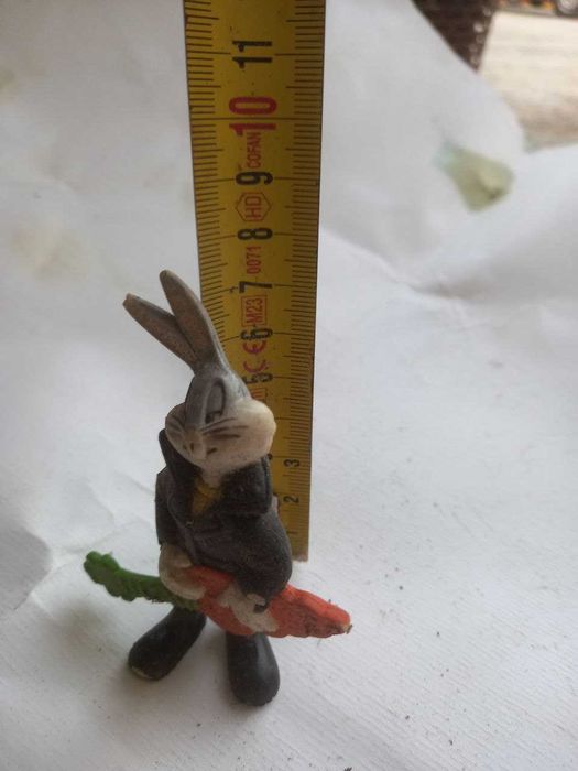 Figura Bugs Bunny guitarrista