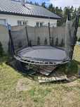 Trampolina do naprawy