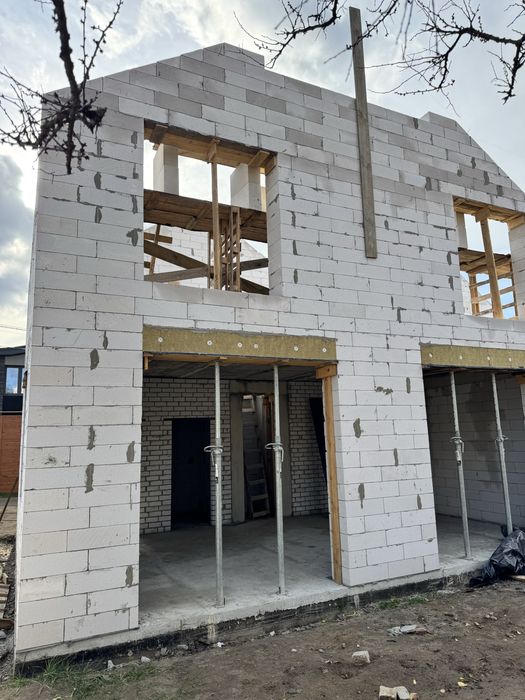 Продам таунхаус рядом с лесом и рекой.