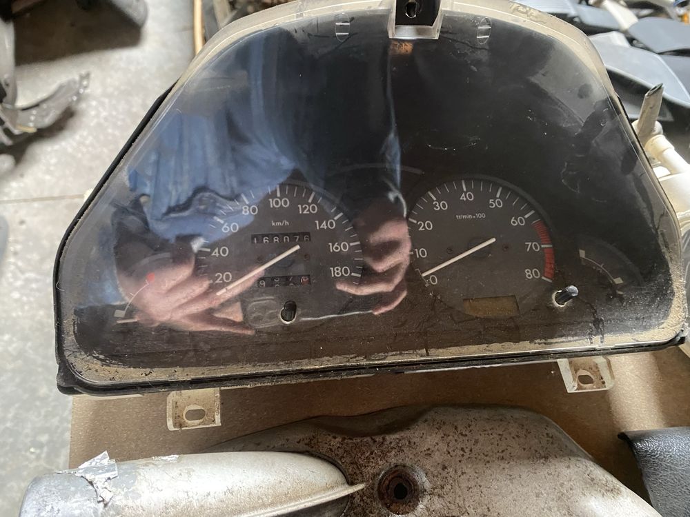Peças citroen saxo farolins, quadrante, carburador etc..|USADO