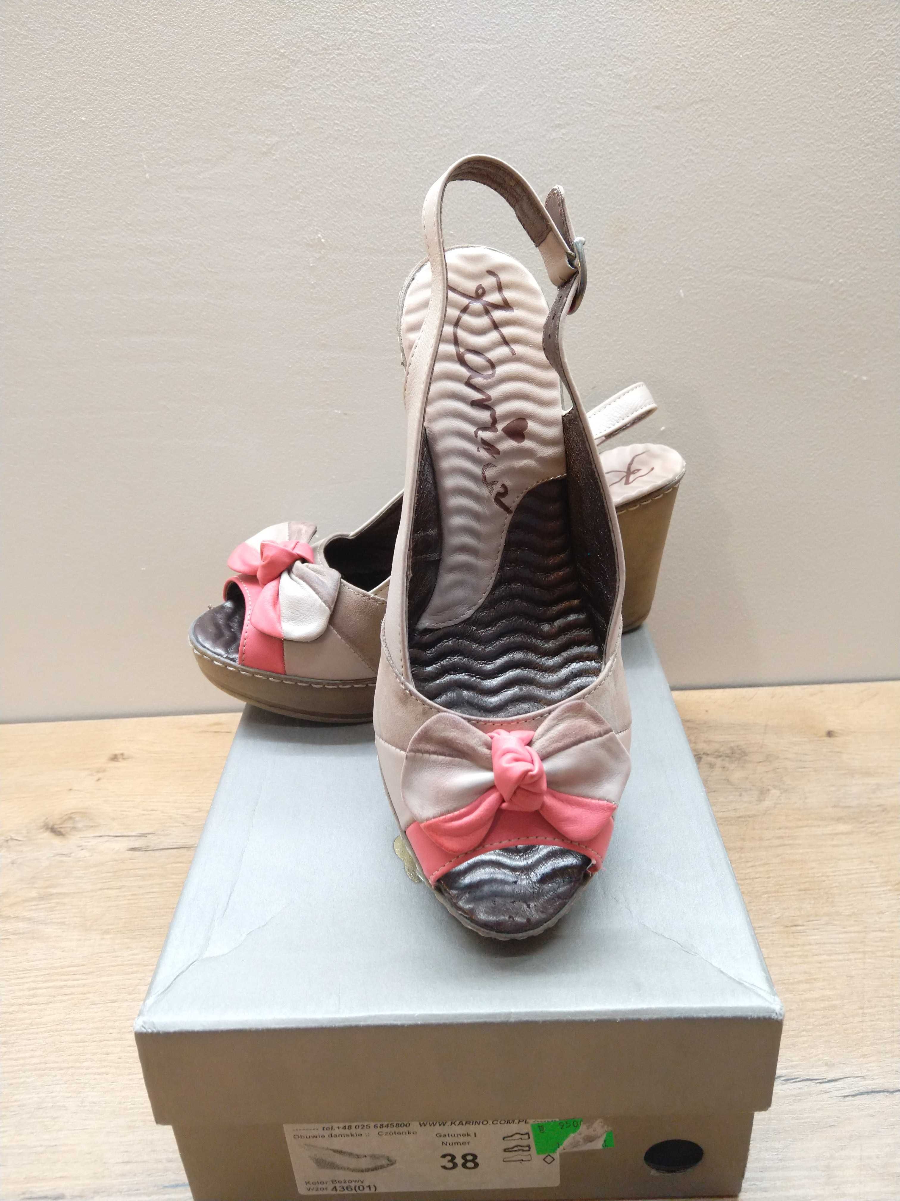 Buty na koturnie Karina, beżowe. Rozmiar 38