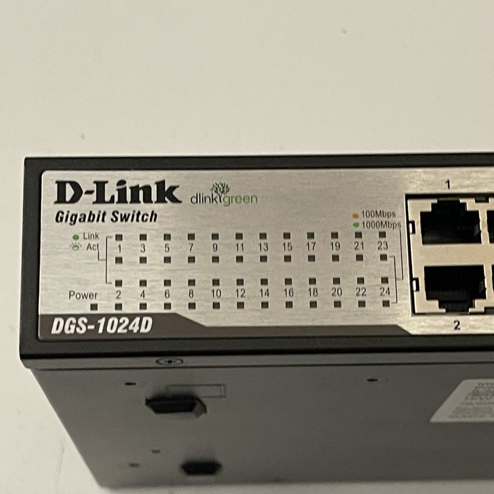 Switch d-link 24 porty dgs-1024d