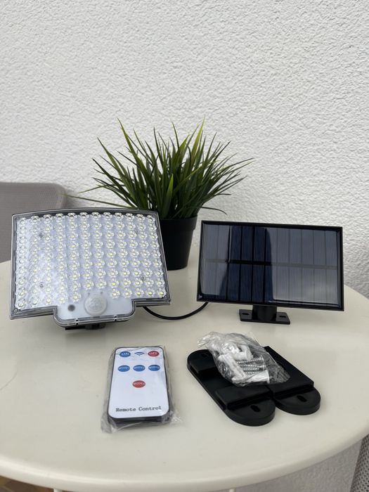 Світильник вуличний (ліхтар) на сонячних батареях (solar light)