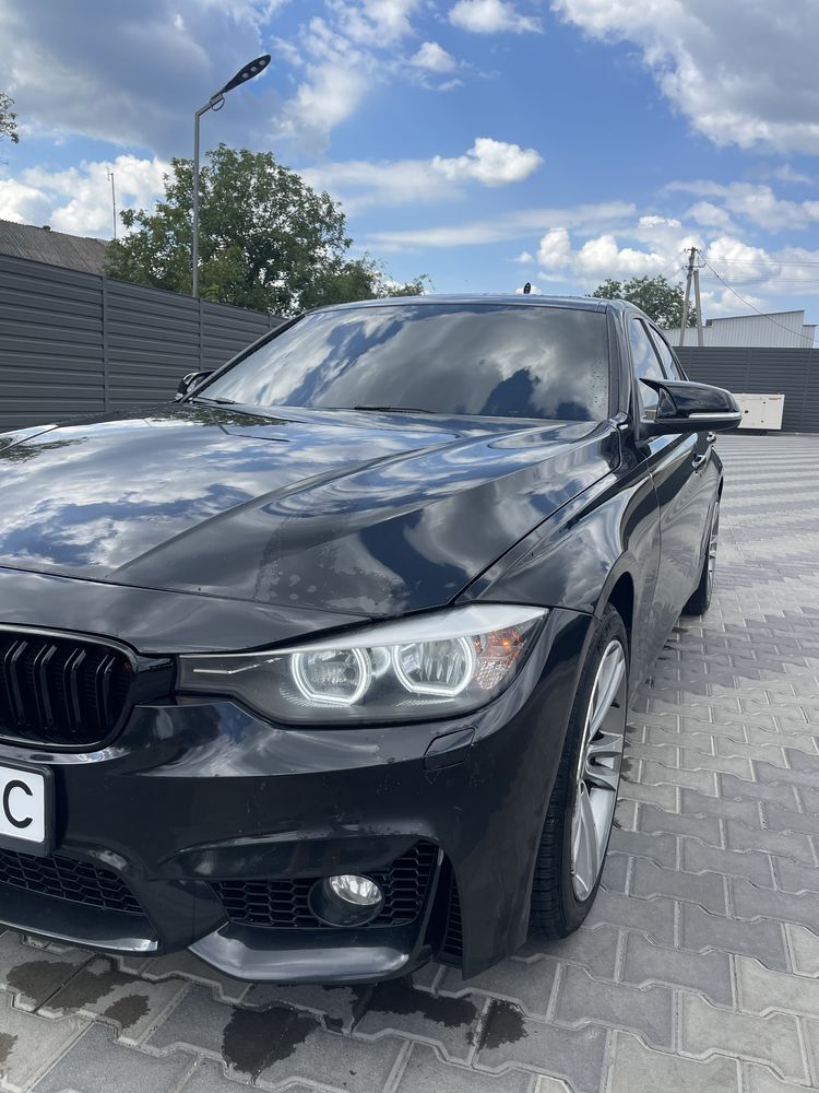 Терміново Bmw 328i x-drive f30