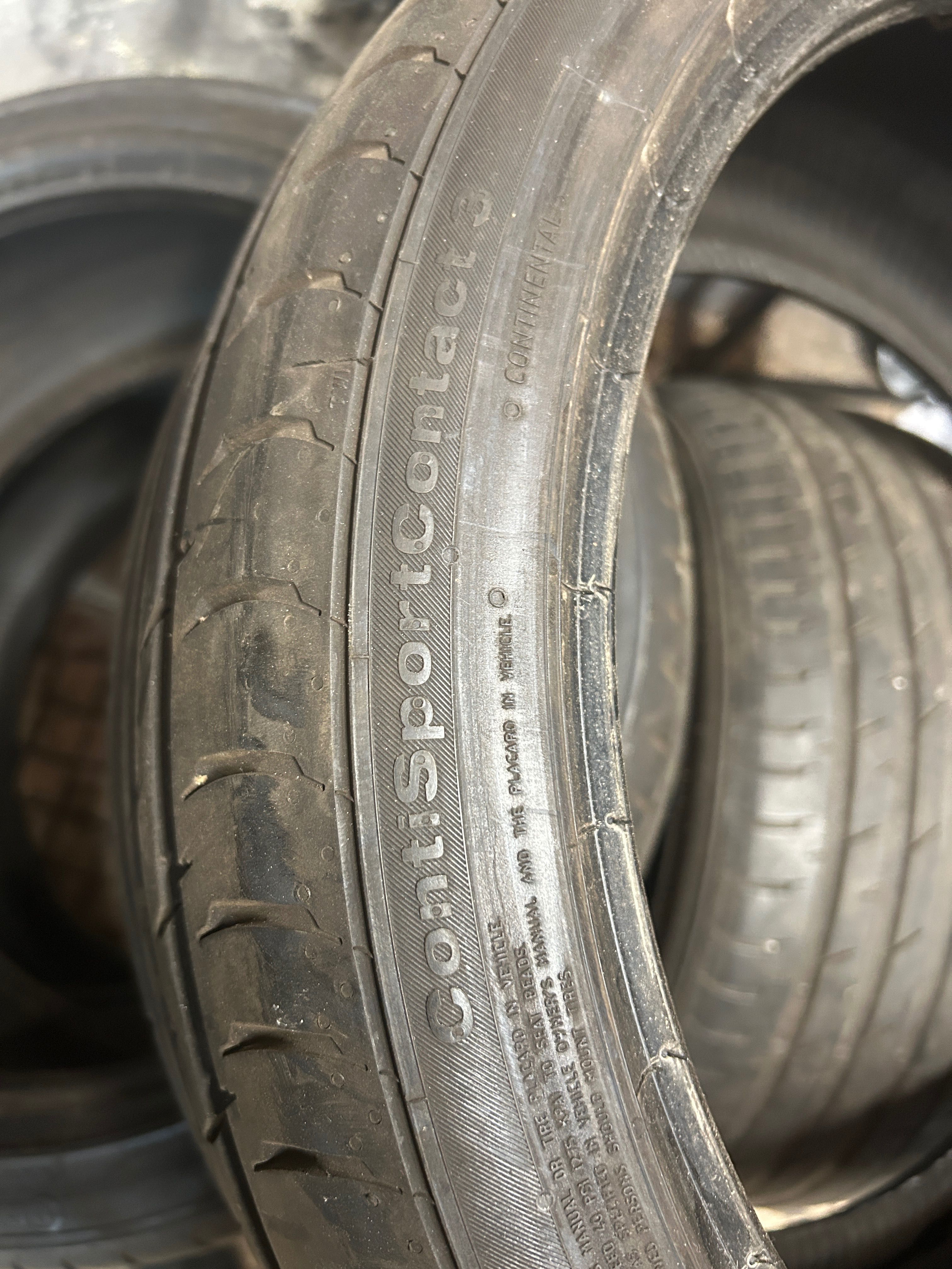 Pneus 215/40/17 Conti Sport Contact 3