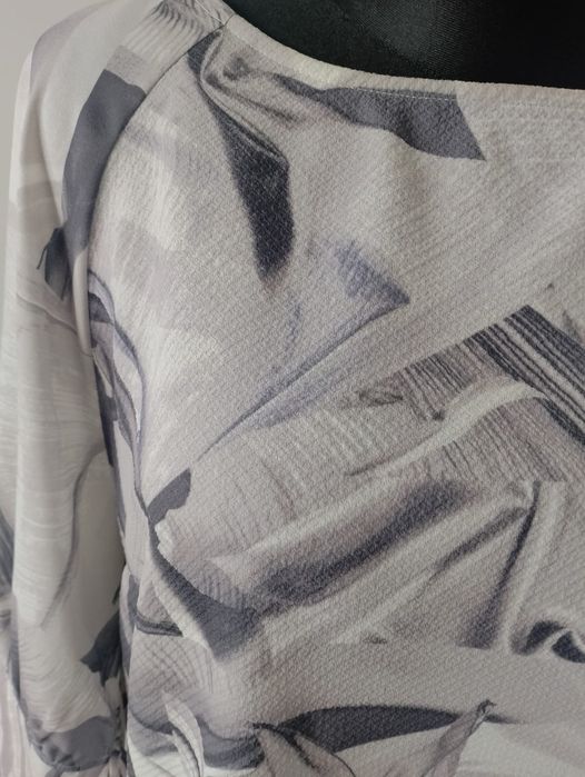 Elegancka bluzka damska 44