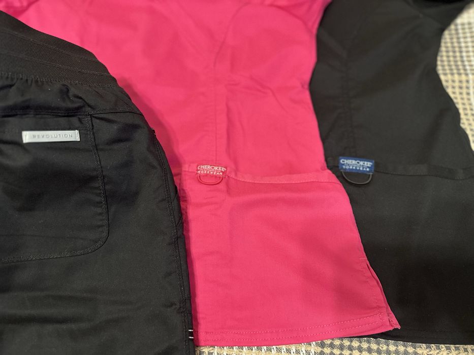 Жіночий медичний костюм Cherokee Revolution