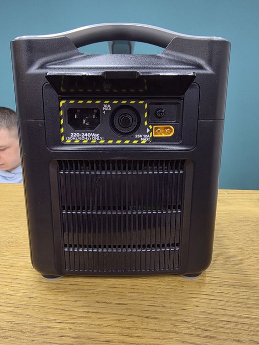 Продам Ecoflow river pro 700w