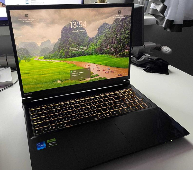 laptop Gigabyte G6X 9KG