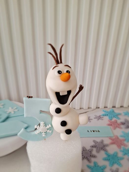 Olaf z masy cukrowej plus wybrana cyfra