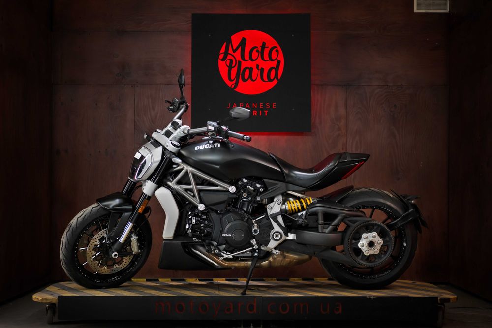 Ducati X Diavel із Японії