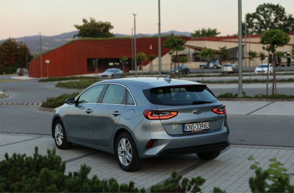 Kia Ceed 1.0 T-GDI benzyna Dynamic Line hatchback, 2021r, duza NAVI