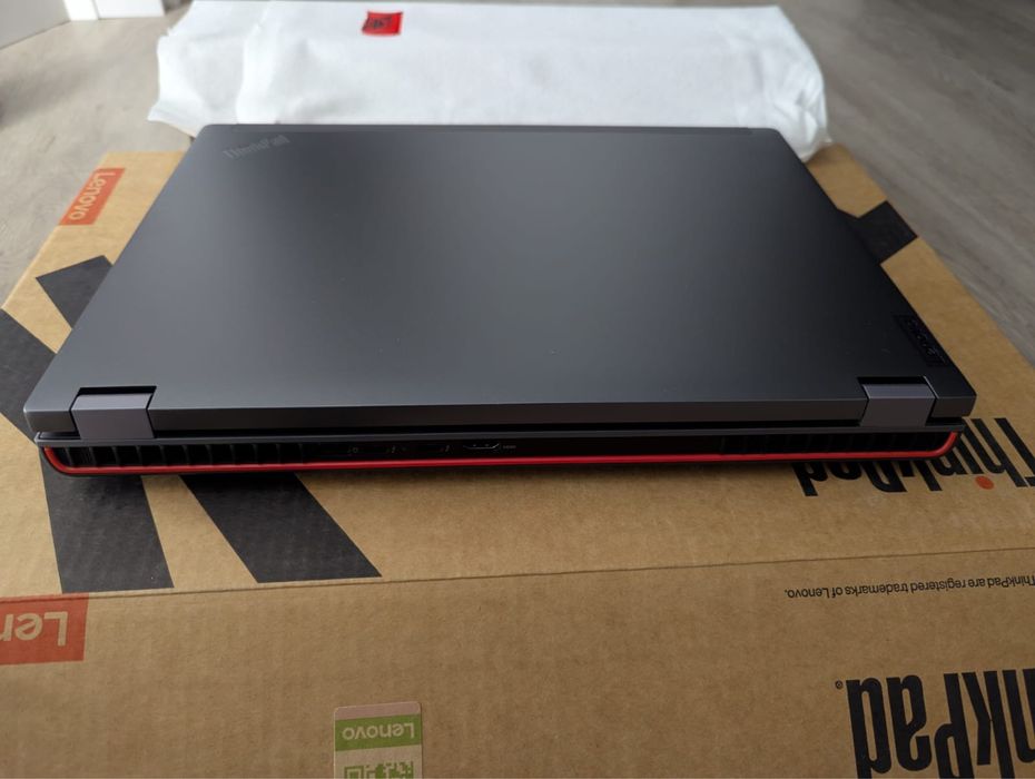 Workstation Lenovo Thinkpad P16 Gen 2 i7-14700HX 32/1TB RTX2000 8gb