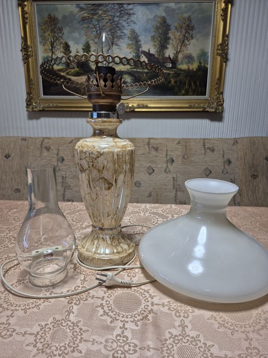 Piękna stara lampa ceramiczna