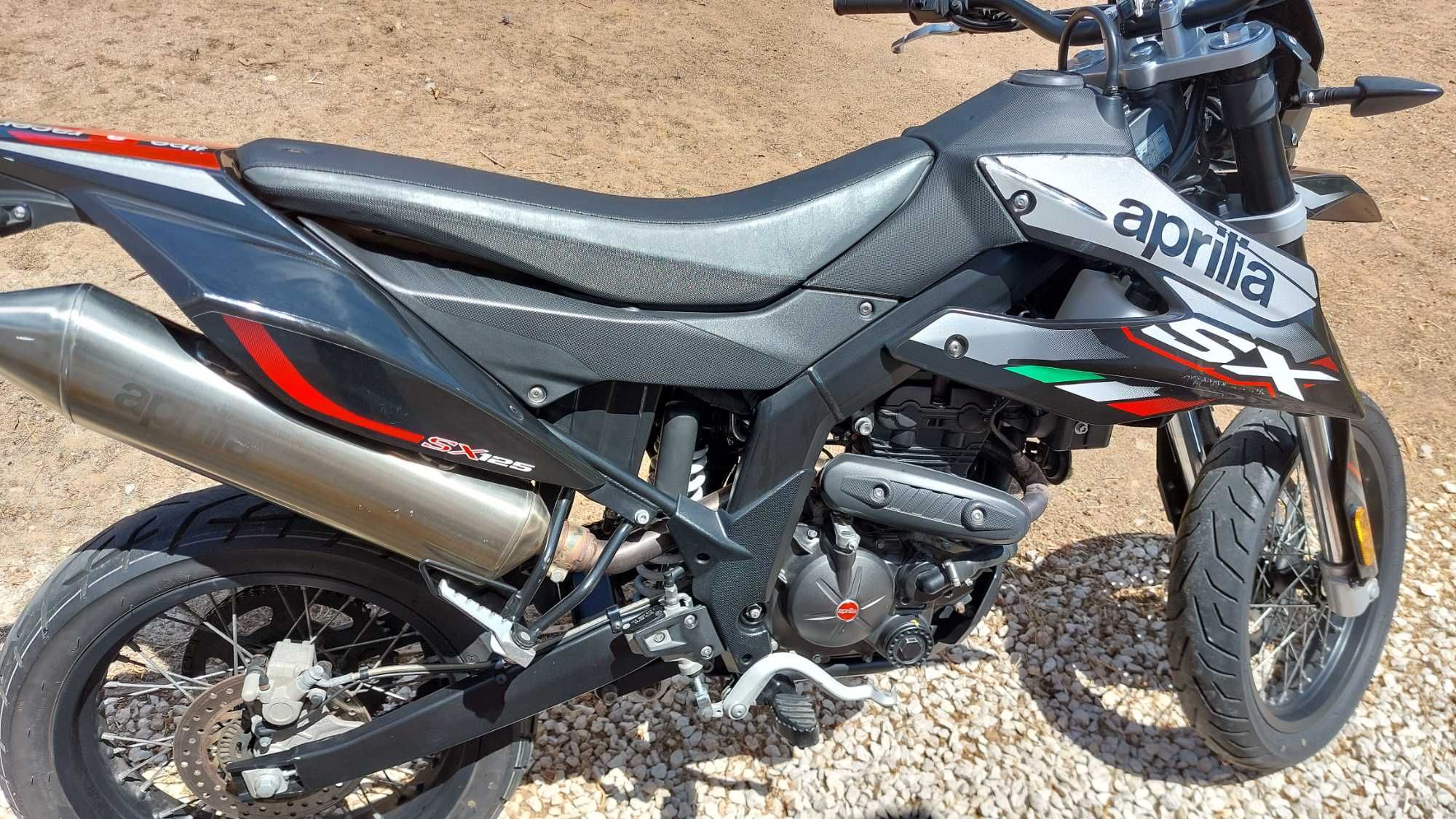 Aprilia SX 125, como nova!