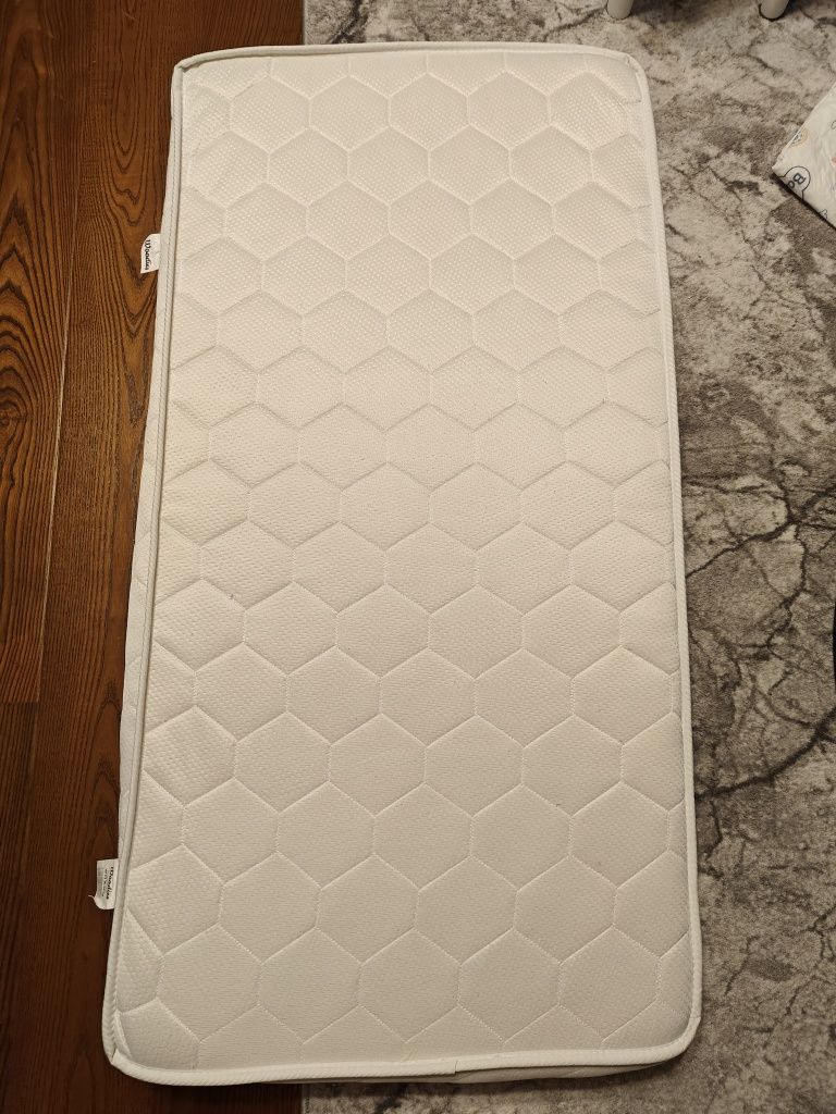 Materac do łóżeczka 120x60 firmy Woodies + gratis!
