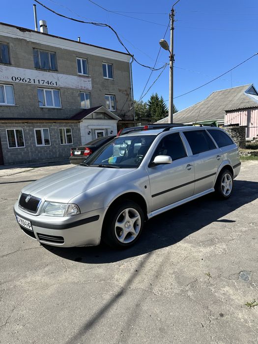 Продам skoda octavia tour