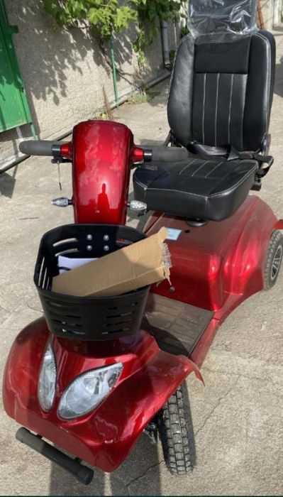 Скутер для людей пожилих та інвалідністю звертайтеся